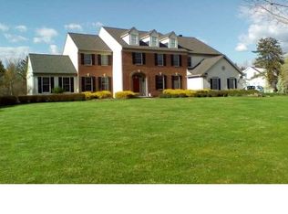 1690 Meetinghouse Ln, Yardley, PA 19067