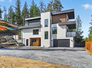 757 Barnaby Rd #3, Kelowna, BC V1W4N9