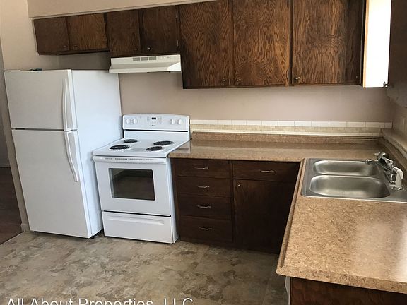 3rd image of 3009 Sunset Dr APT 4