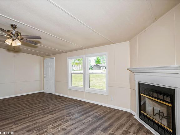 3rd image of 231 Linden Dr