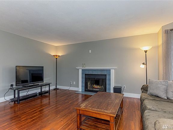 5th image of 15307 NE 47th St