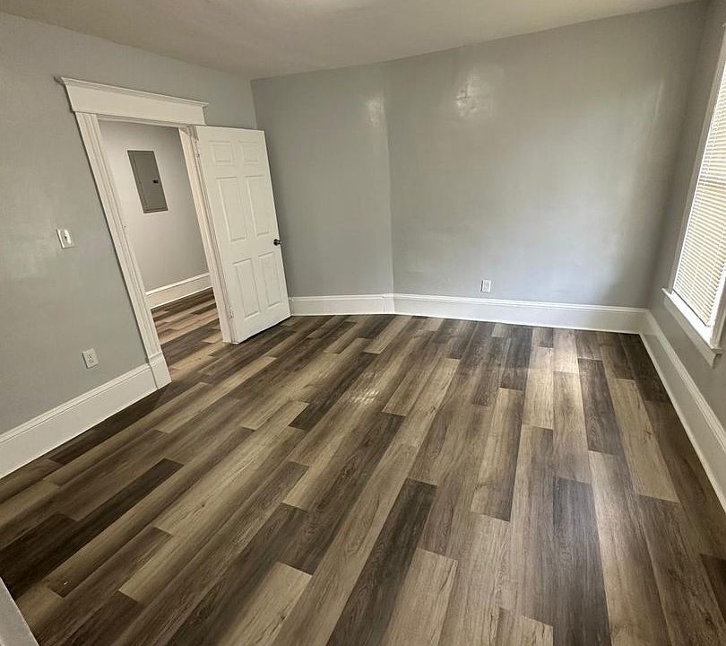 1st image of 2511-2513 Market St