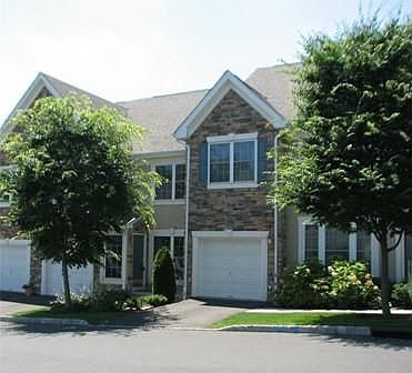 2nd image of 18 Peach Tree Ln