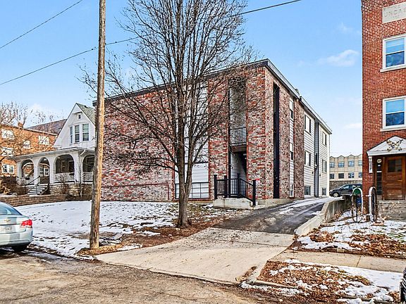 2nd image of 3921 Wyandotte St