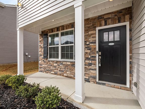 4th image of 2113 Fletchers Ridge Dr
