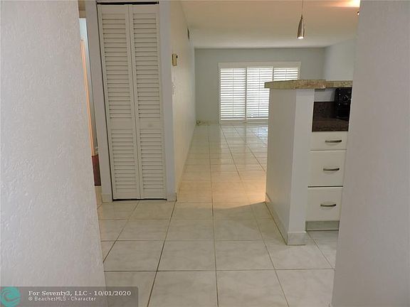 4th image of 600 NE 2nd St APT 116