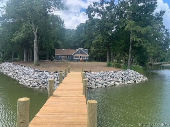 5400 Three Mile Ln, Gloucester, VA 23061