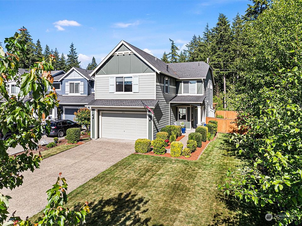 1st image of 131 Pickford Place SW