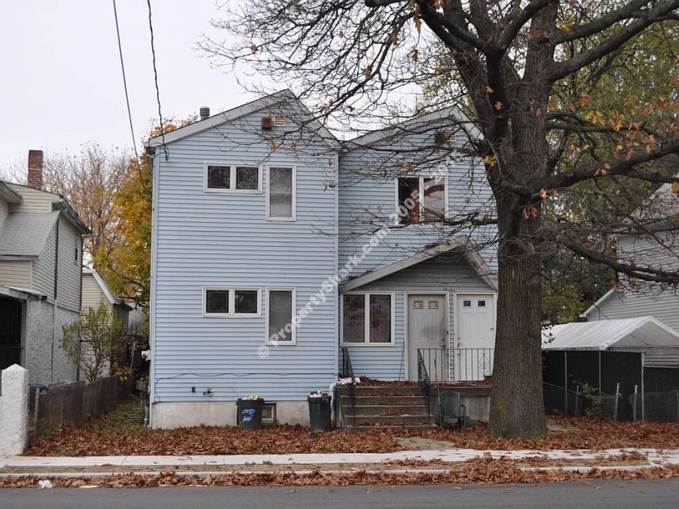 2nd image of 11029 167th St