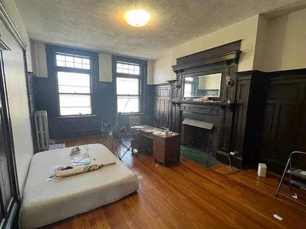 2005 Beacon St #2F, Brookline, MA 02445