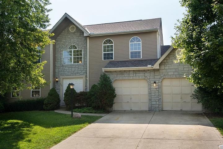 1st image of 162 Farthing Ct