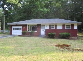 397 River Rd, Uxbridge, MA 01569