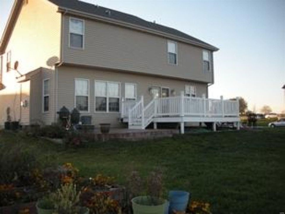 2nd image of 6828 Ridge Pointe Dr