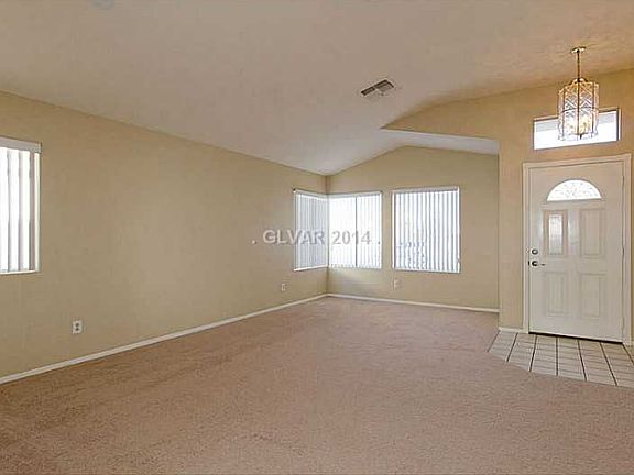 3rd image of 4417 Loma Ct