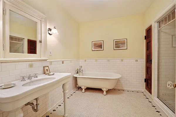 Rented by Halstead Real Estate | media 18