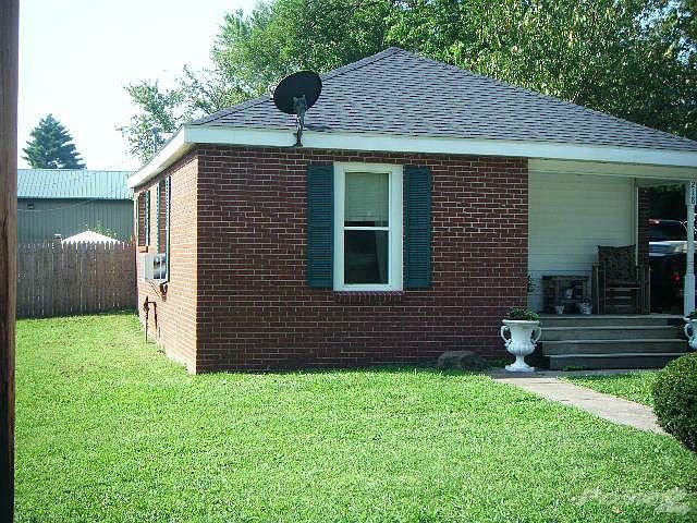 NICE BRICK STARTER HOME IN ANNA!