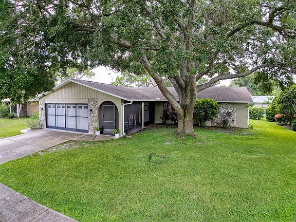 4th image of 3711 Erin Brook Dr
