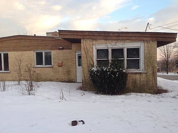 2nd image of 8800 W 103rd St