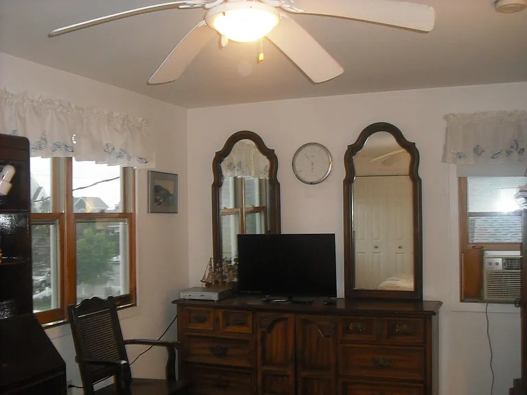 150 Shore Rd — Photo 18