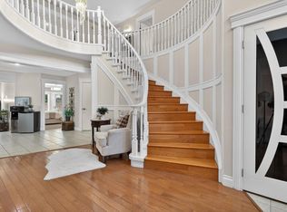 158 Wolf Ridge Pl NW, Edmonton, AB T5T 5M9