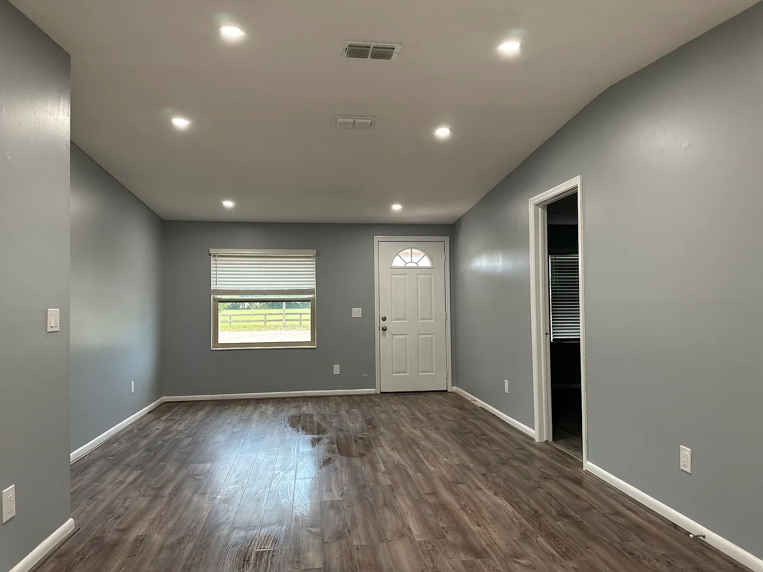 3 bed, 1014 sqft, $2,500 — Photo 3