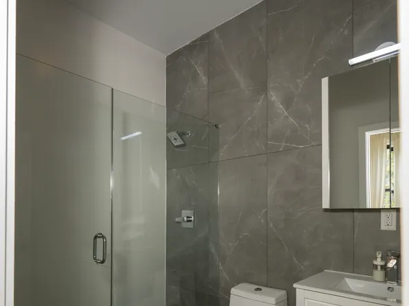 32 Charles Street image 21 of 25