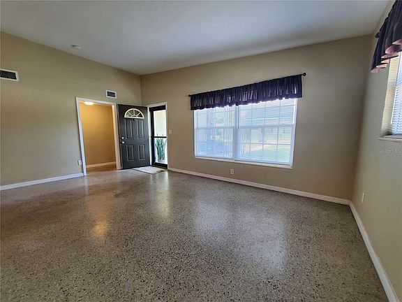 5th image of 10931 N Edison Ave