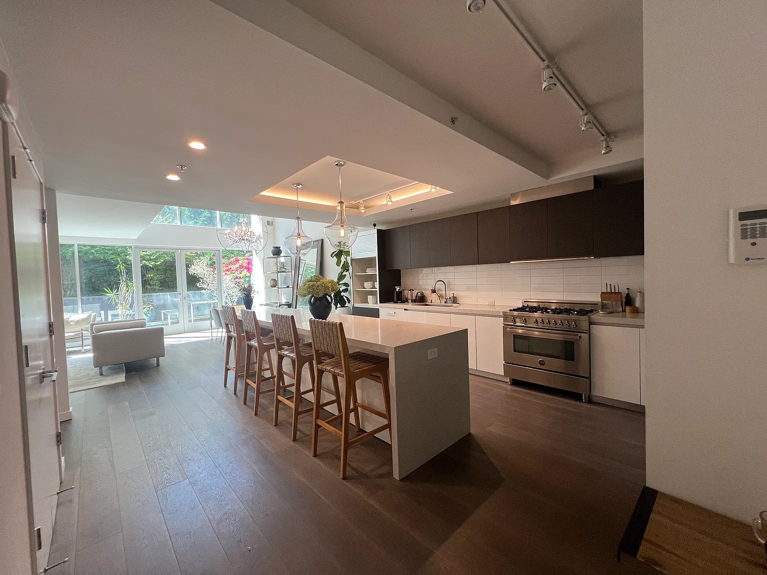 1501 Filbert St — Photo 3