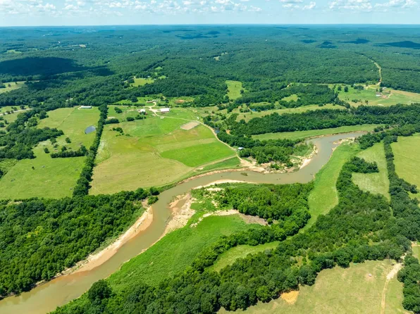 55 Strawberry River Rd, Poughkeepsie, AR 72569