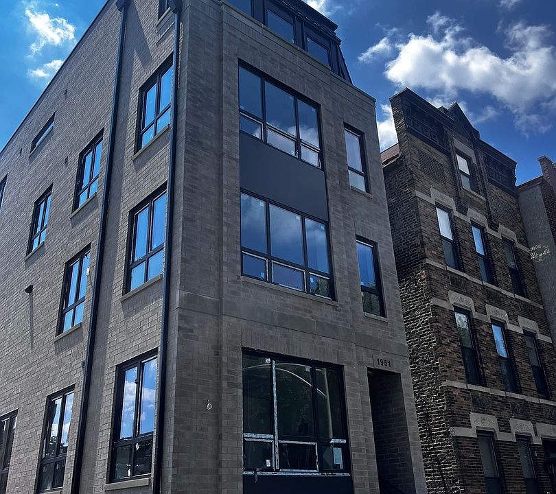 1st image of 1951 W Dickens Ave #2
