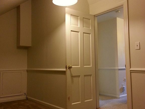 3rd image of 1423 Kilmer Ln