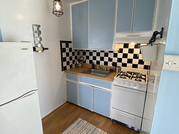 4th image of 5310 Loma Linda Ave APT 17