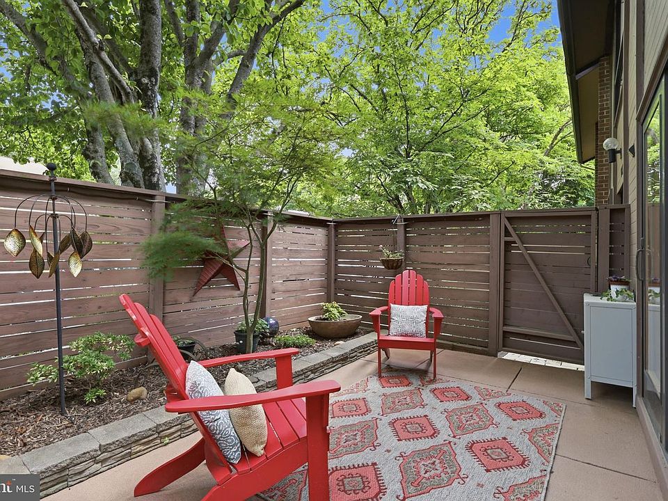 1st image of 11615 Hunters Green Ct