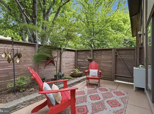 11615 Hunters Green Ct, Reston, VA 20191