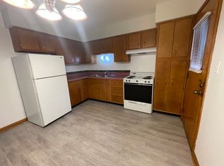 401 W Judd St, Woodstock, IL 60098