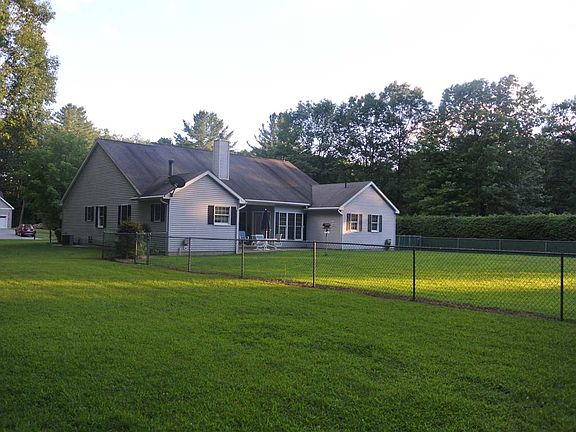 5th image of 15 Jackson Ave
