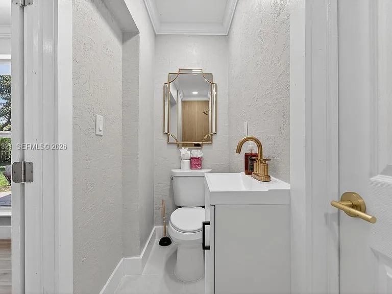 756 Cinnamon Rd — Photo 4