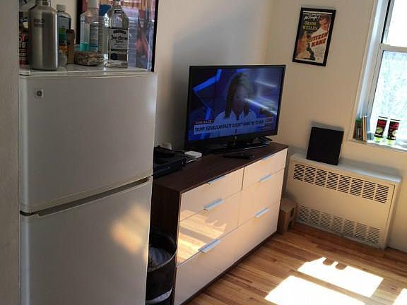 2nd image of 319 W 29th St APT 3C
