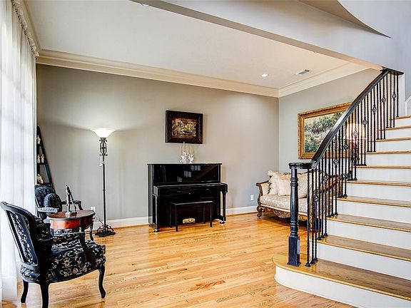 5th image of 5229 Mimosa Dr