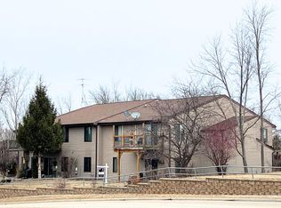 3637 N 20th Pl APT 37, Sheboygan Fls, WI 53083