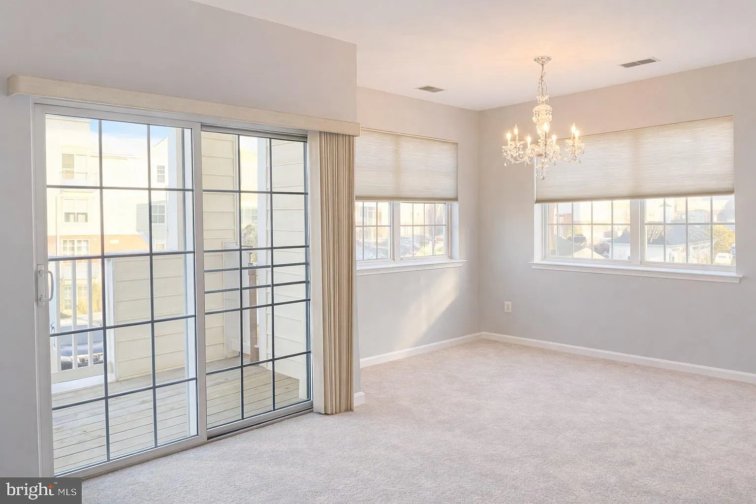 2 bed, 2.0 bath, 1118 sqft, $2,400 — Photo 4