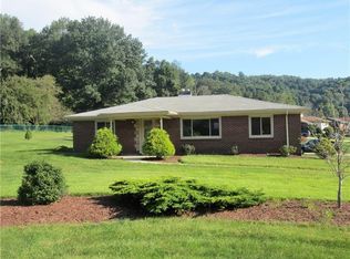 129 Seventh St Ext, Trafford, PA 15085