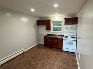 415 Stuyvesant Ave #3, Irvington, NJ 07111