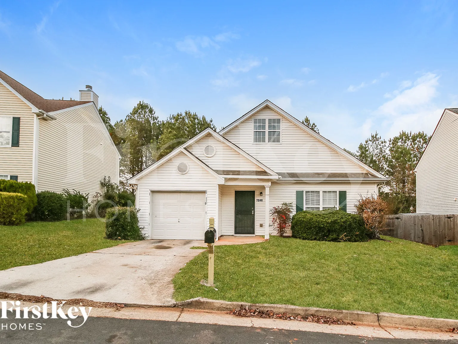 3 bed, 2.0 bath, 1609 sqft, $2,000 — Photo 1