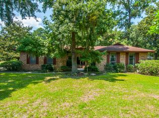 1054 Law Ln, Mount Pleasant, SC 29464