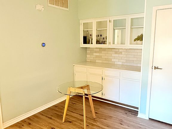 4th image of 921 Marine Dr APT 230