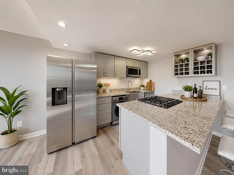 4600 Duke St #1624 — Photo 8