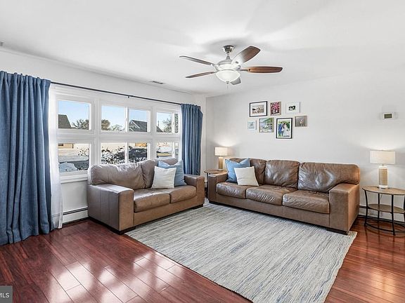 5th image of 29 New Pond Ln