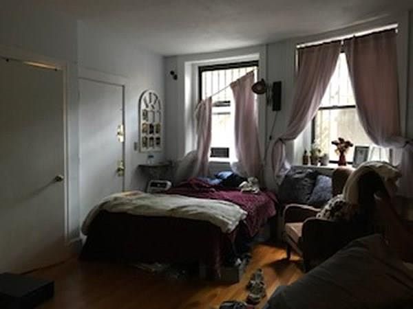 2nd image of 1021 Beacon St APT 1