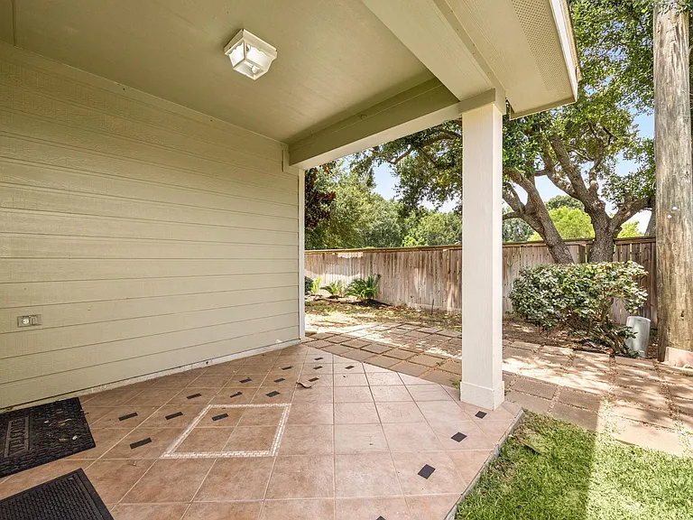 25030 Emporia Point Ct — Photo 26
